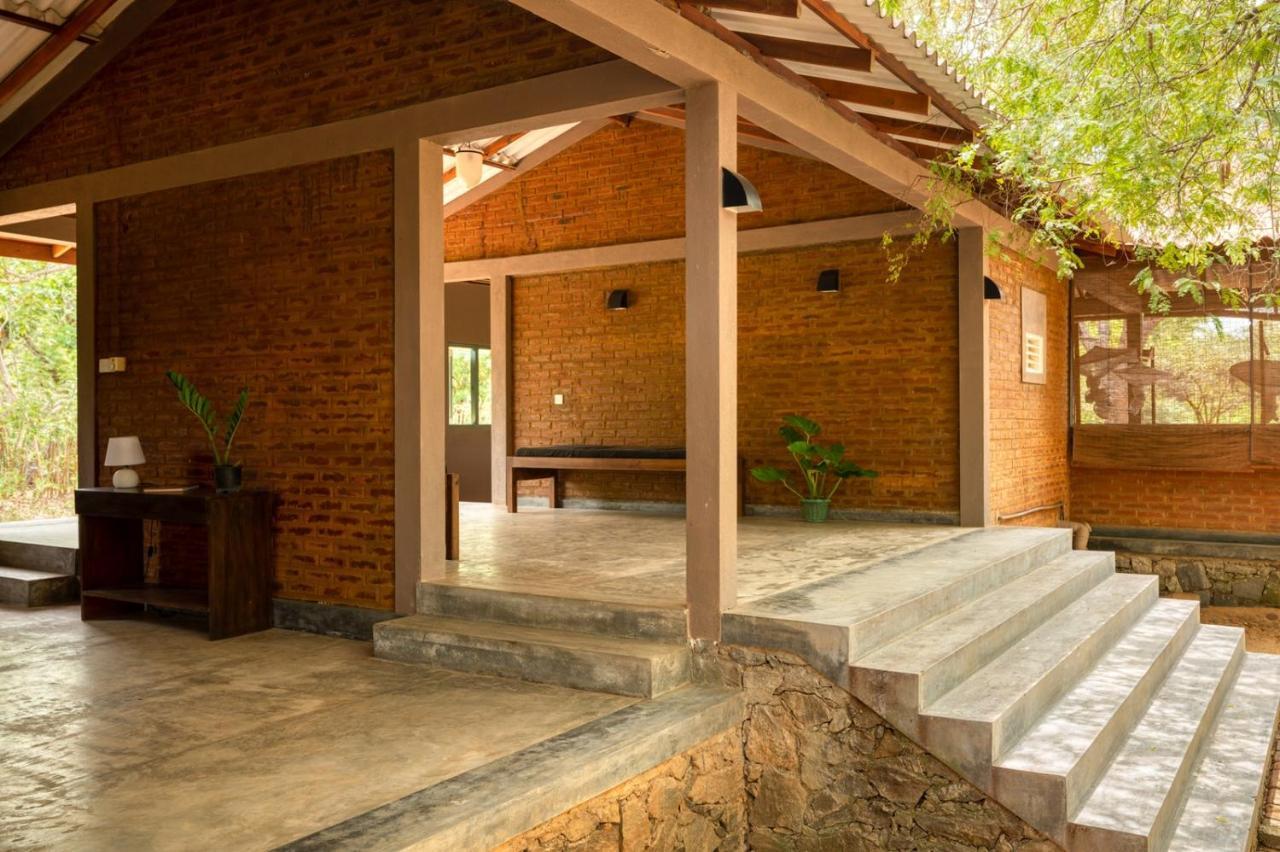 Hide Yala Acomodação com café da manhã Tissamaharama Exterior foto