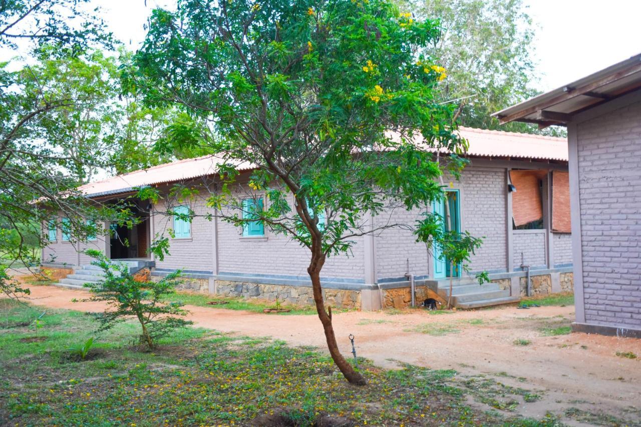 Hide Yala Acomodação com café da manhã Tissamaharama Exterior foto